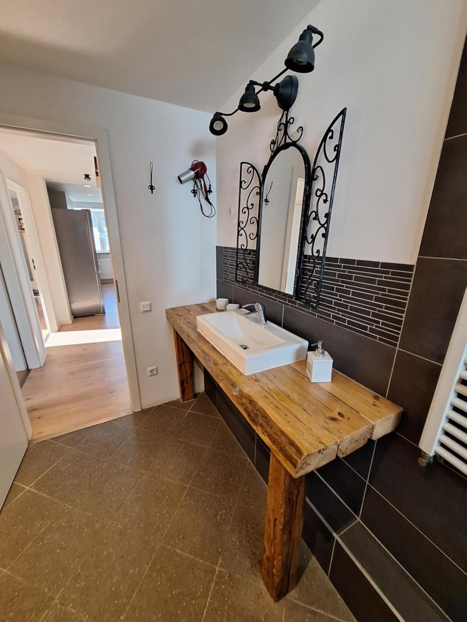 Bielefeld Zentral Komplette Fewo, 4 Schlafbereiche Bis Zu 8 Personen エクステリア 写真