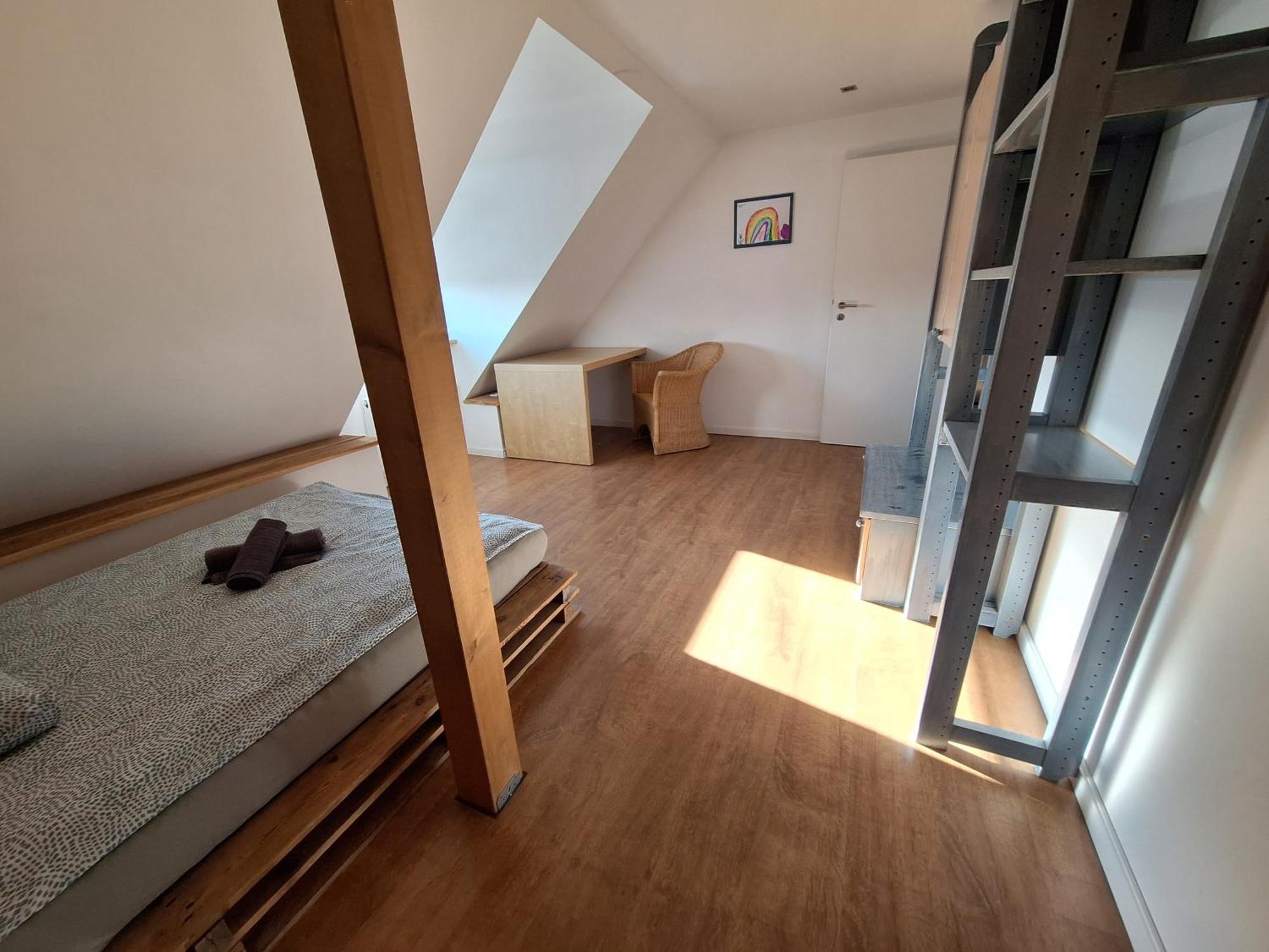 Bielefeld Zentral Komplette Fewo, 4 Schlafbereiche Bis Zu 8 Personen エクステリア 写真